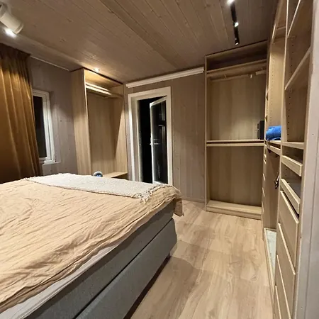 House With Parking And View Ferienhaus Harstad