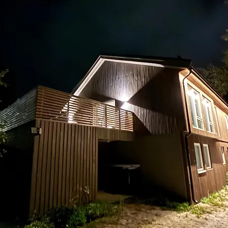 度假居 House With Parking And View 哈尔斯塔