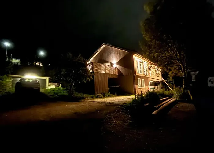 House With Parking And View *